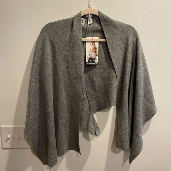 Top It Off The Keyhole Wrap Womens Gray Sweater Shawl OS Open Front Knit NWT - Picture 3 of 9